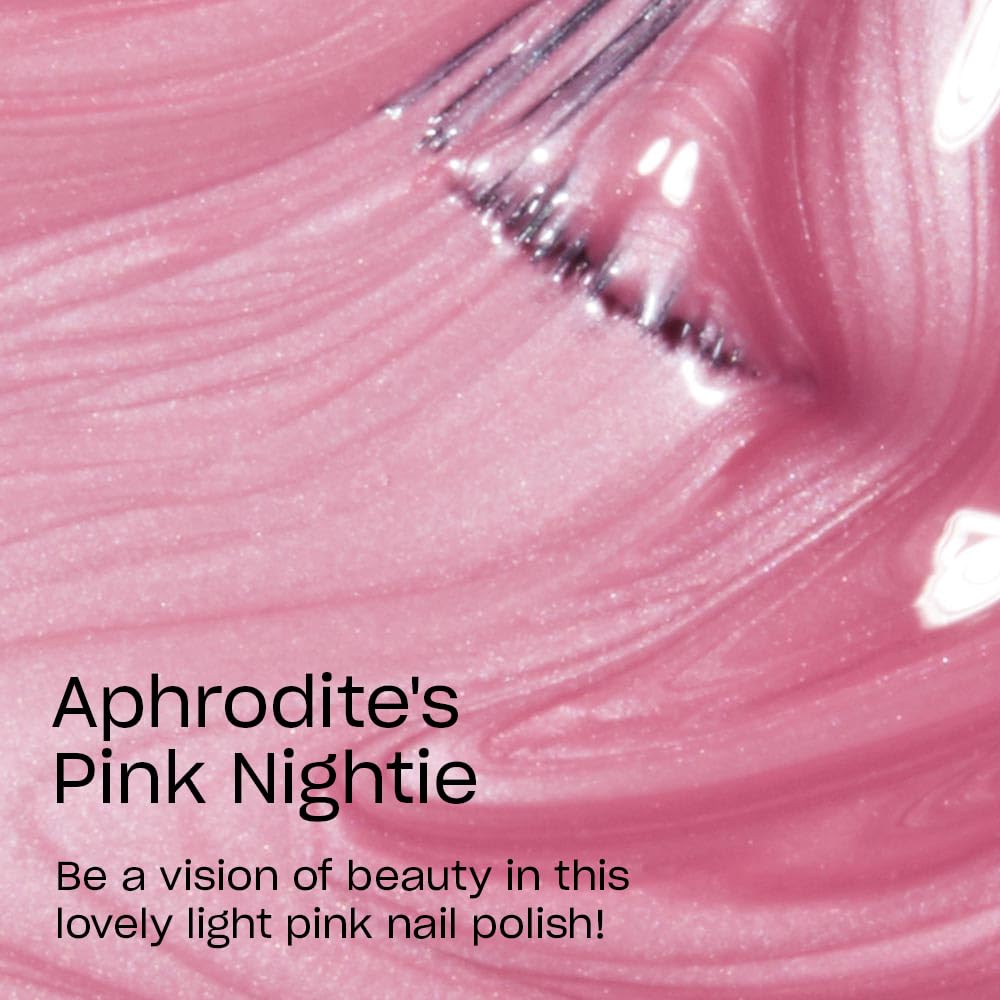 OPI Aphrodite's Pink Nightie, aplicación en uña con brocha ancha para cobertura suave.