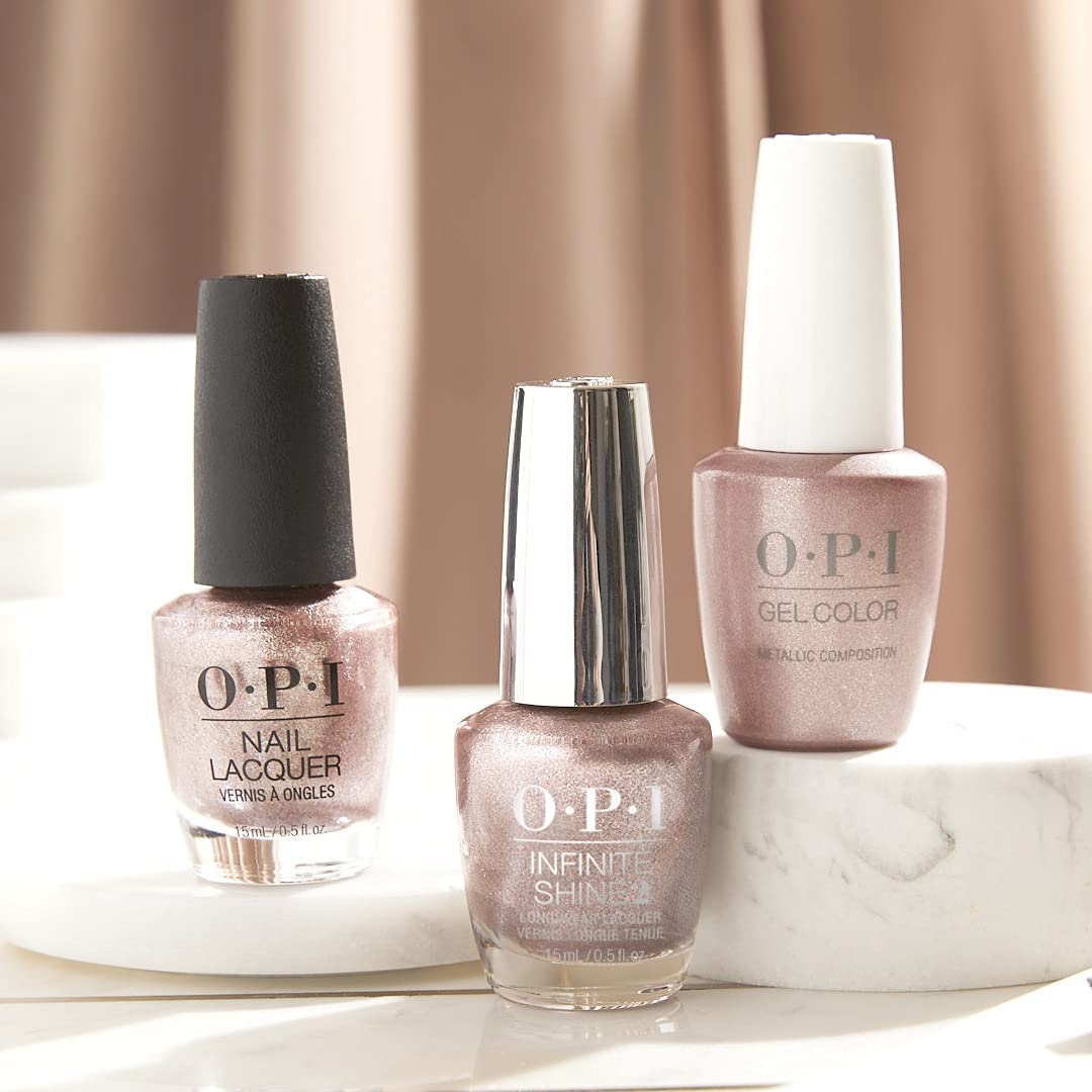 OPI Esmalte Composición Metálica: tono rosado dorado ideal para looks glamorosos.