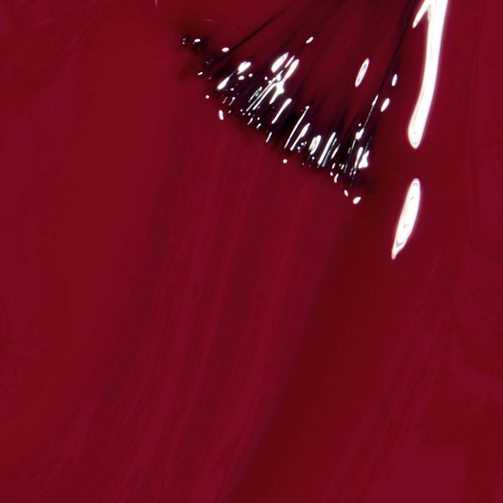 OPI Miami Beet: muestra de color púrpura vibrante para uñas.