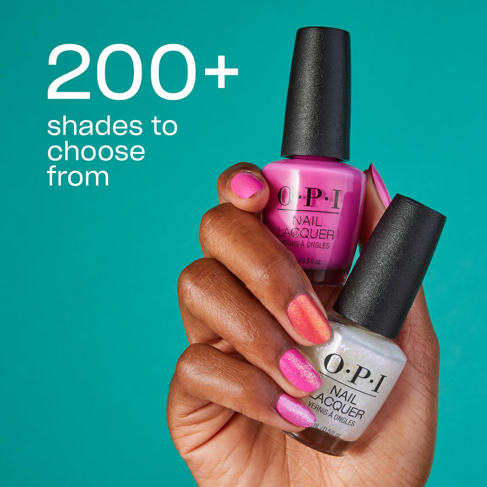 OPI esmalte uñas no amarillea, mantiene tono suave y limpio.