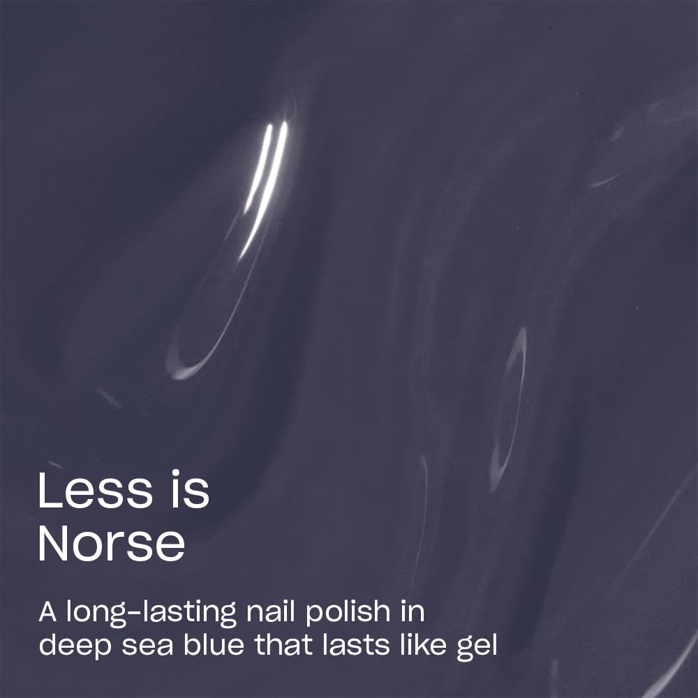 OPI Infinite Shine Less is Norse uñas brillantes con acabado lujoso.