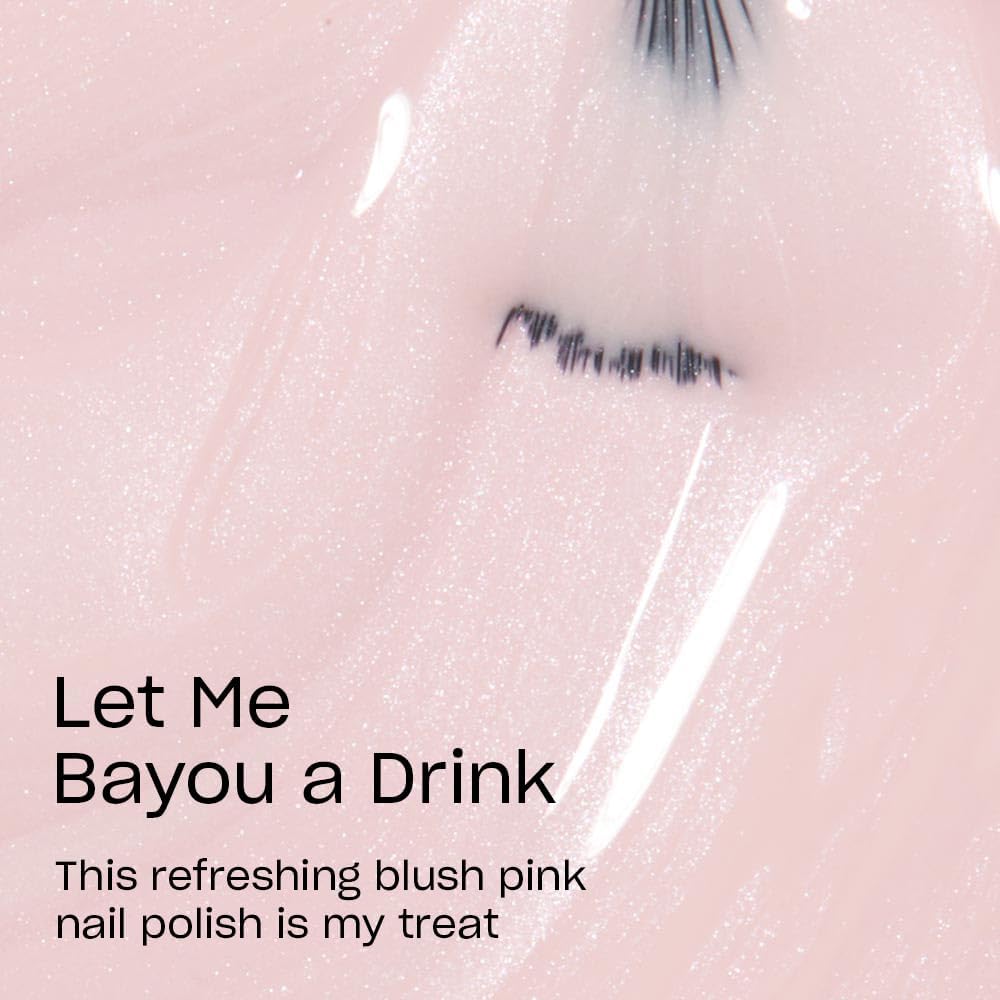 OPI Let Me Bayou a Drink: aplicador con brocha ancha para aplicación uniforme.