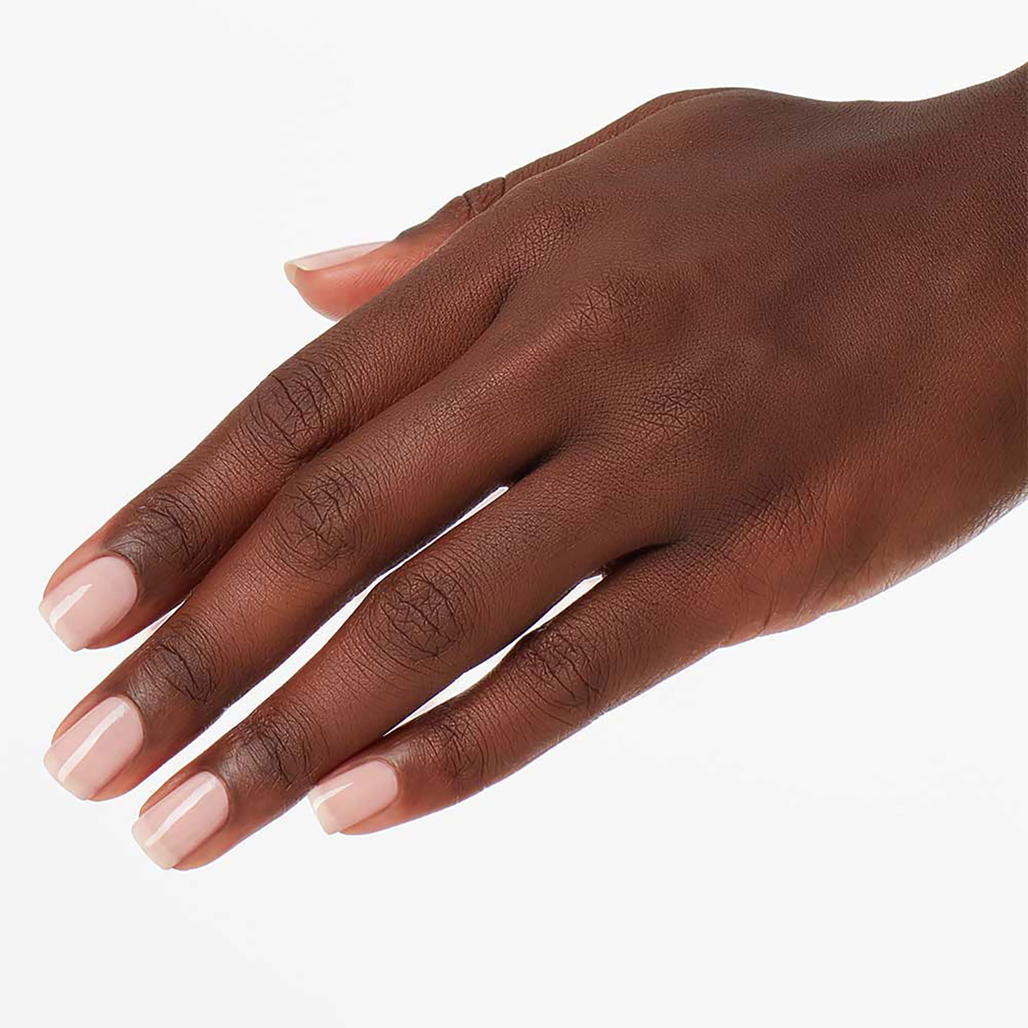OPI Put it in Neutral: fórmula resistente a astillas para color duradero.