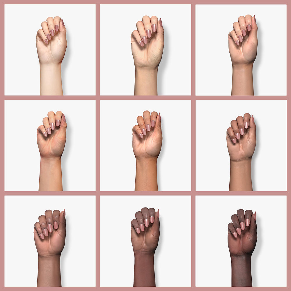OPI Barefoot en Barcelona, secado rápido y lista para una manicura eficiente.