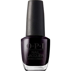 OPI Lincoln Park After Dark, tono púrpura profundo para salidas nocturnas con elegancia.