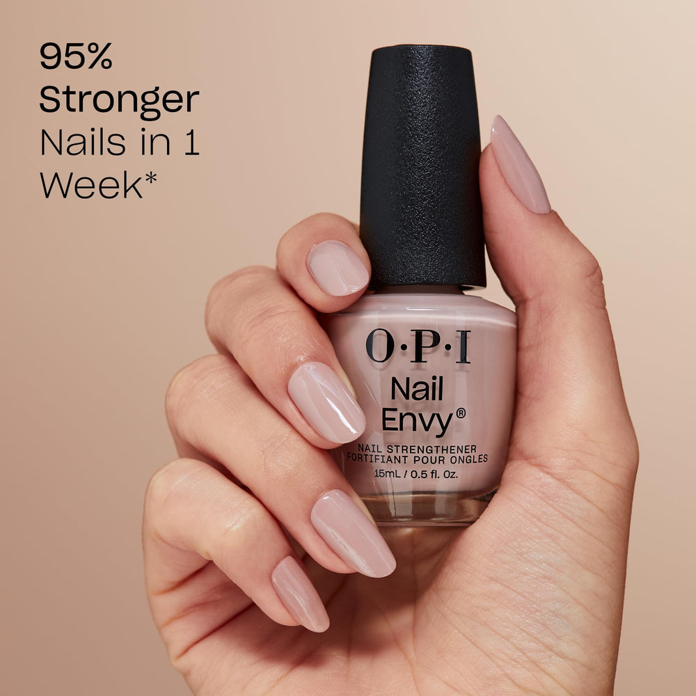 OPI Nail Envy Double Nude-y, aplicación con pincel, capa protectora que mejora la resistencia.