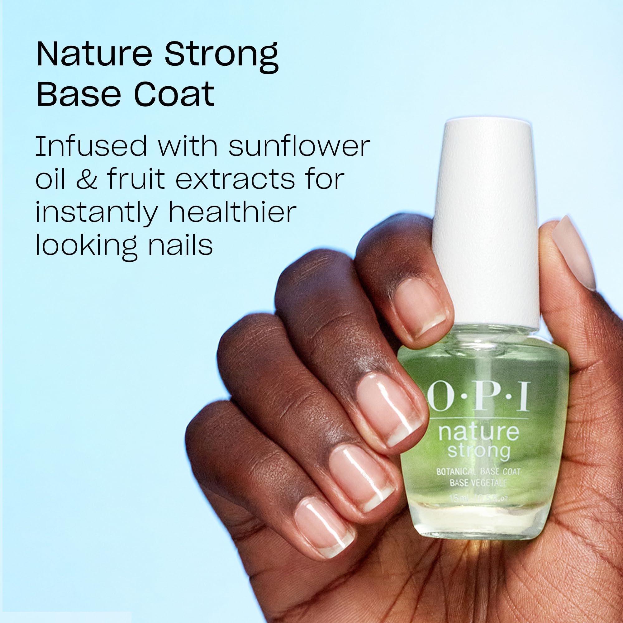 OPI Nature Strong, acabado cremoso para cobertura uniforme en dos capas.