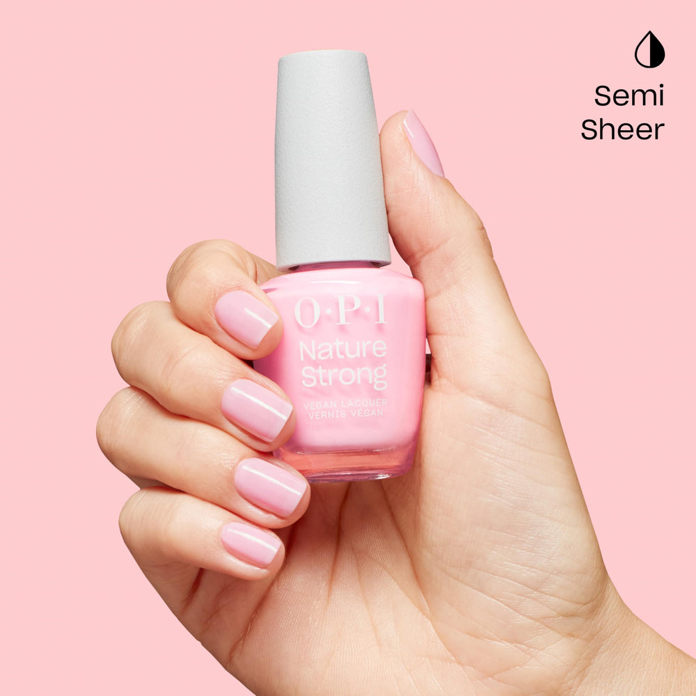 OPI Nature Strong durabilidad de hasta 7 días sin desconcharse.