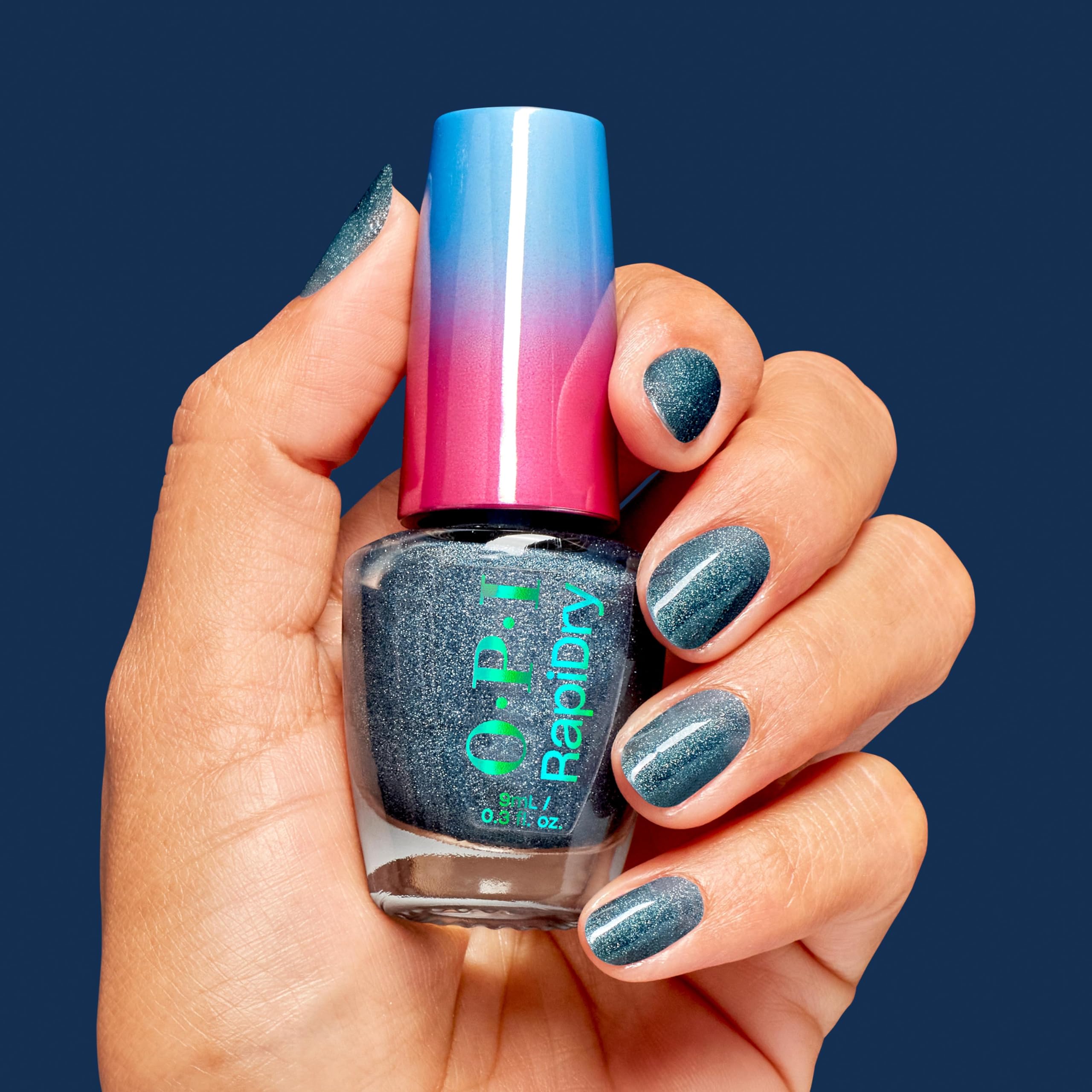 OPI RapiDry, secado en 60 segundos para manicura rapida y sin manchas.