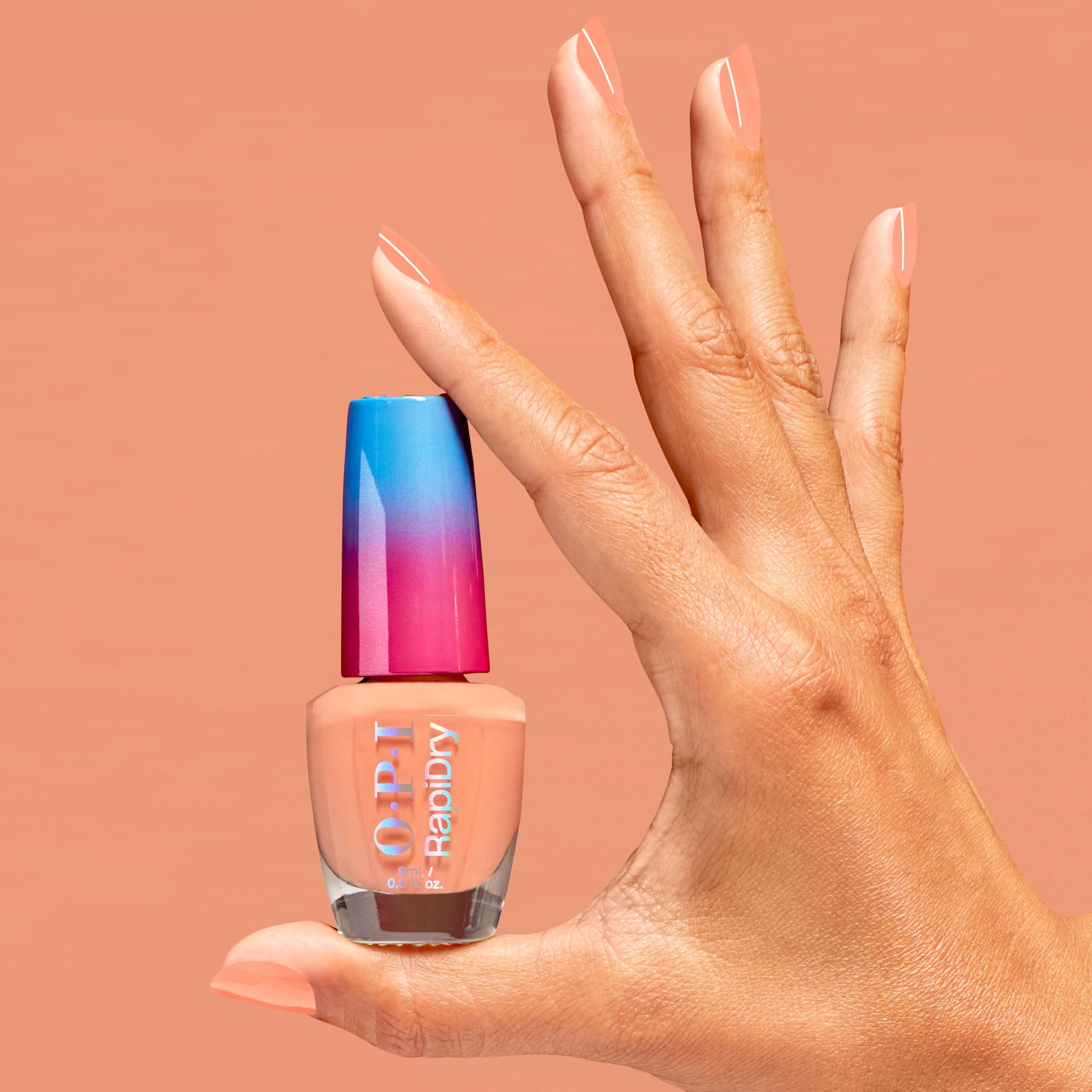 OPI RapiDry Within Peach ofrece acabado brillante y pulido