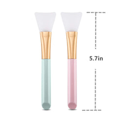 Opiqcey body lotion applicator in silicone for smooth spreading.