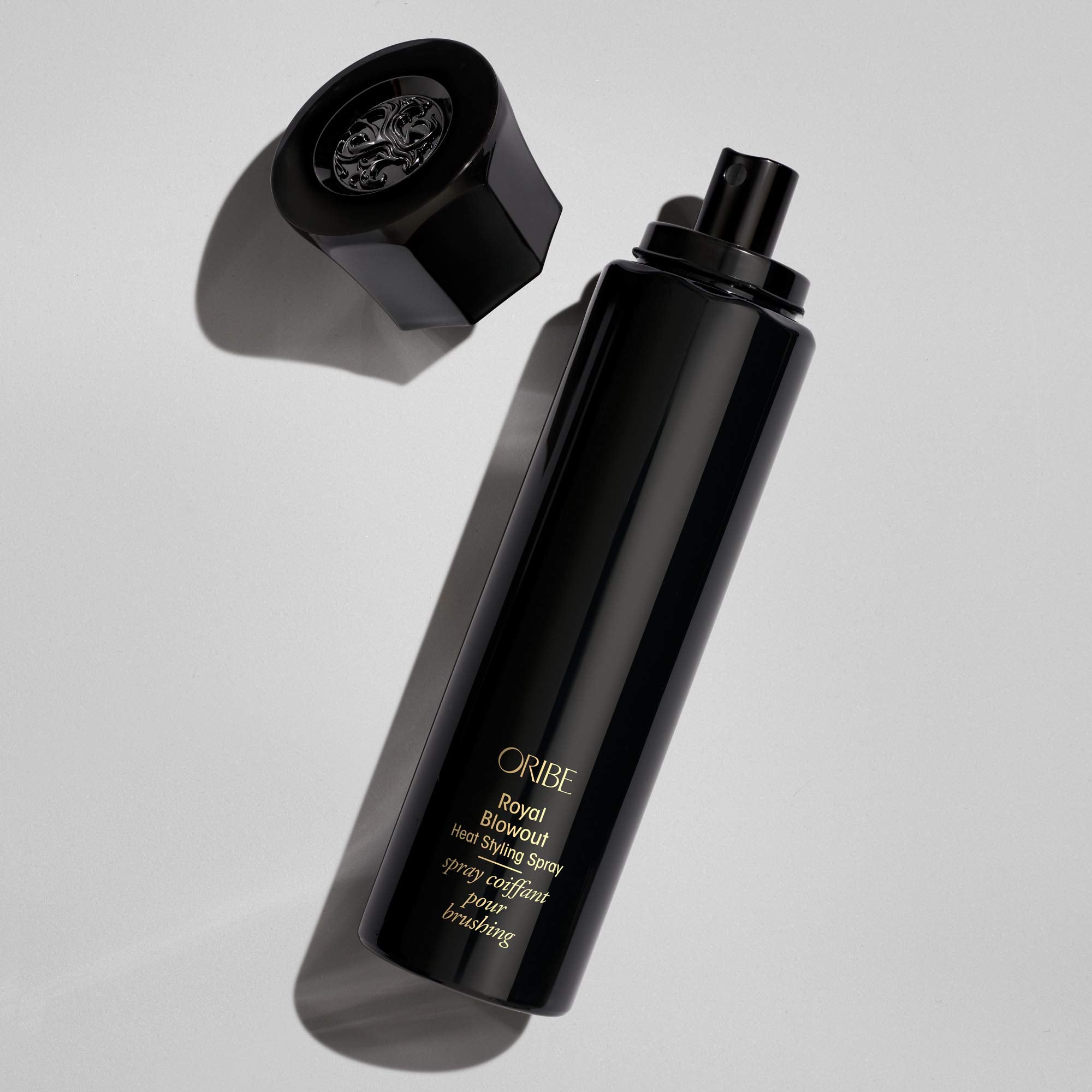 Oribe Royal Blowout end-seal demonstrates protection against split ends.