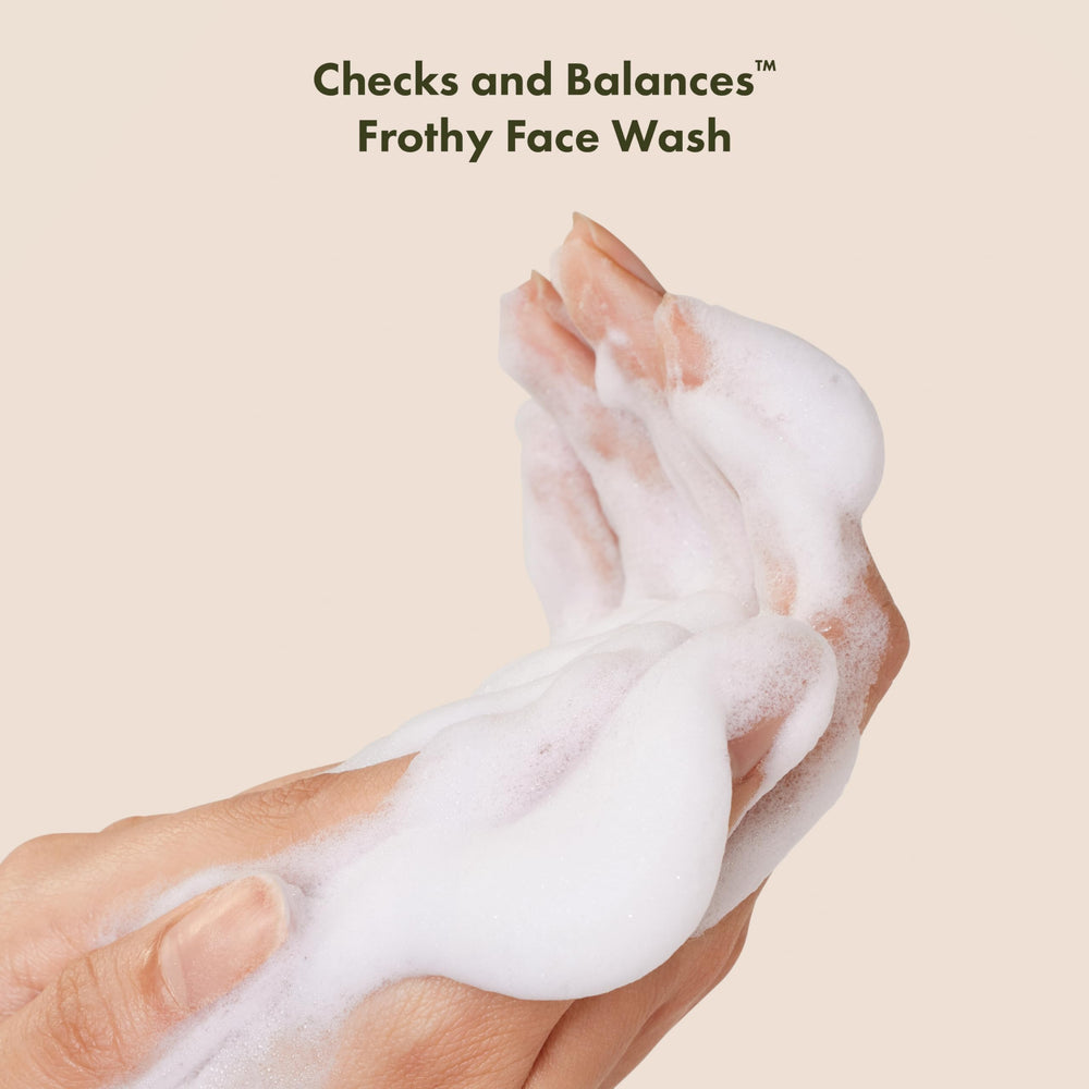 Origins Mega-Mushroom lotion close-up hydrates, reduces redness and strengthens the barrier.