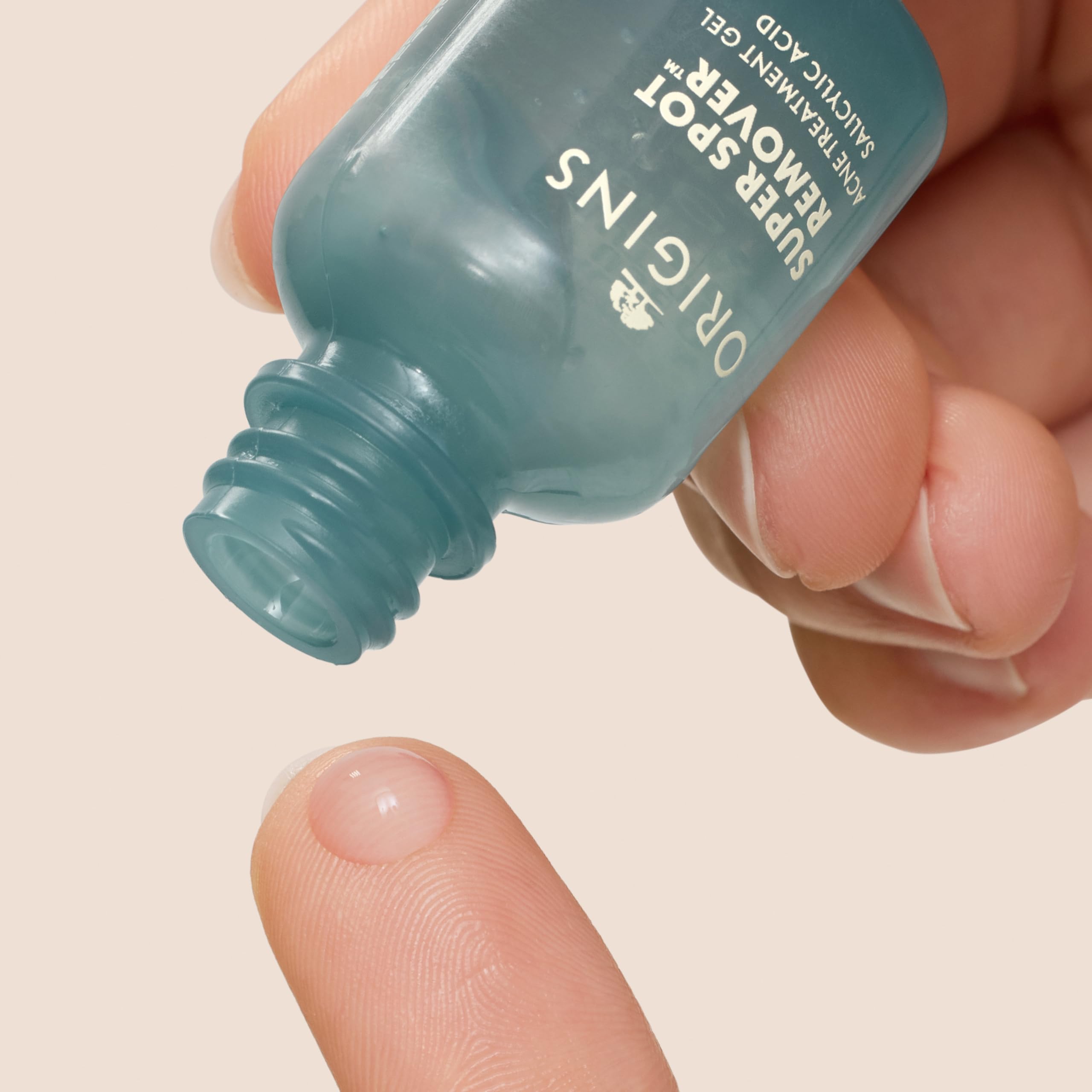 Origins Super Spot Tratamiento: textura gel suave que se absorbe rápido.