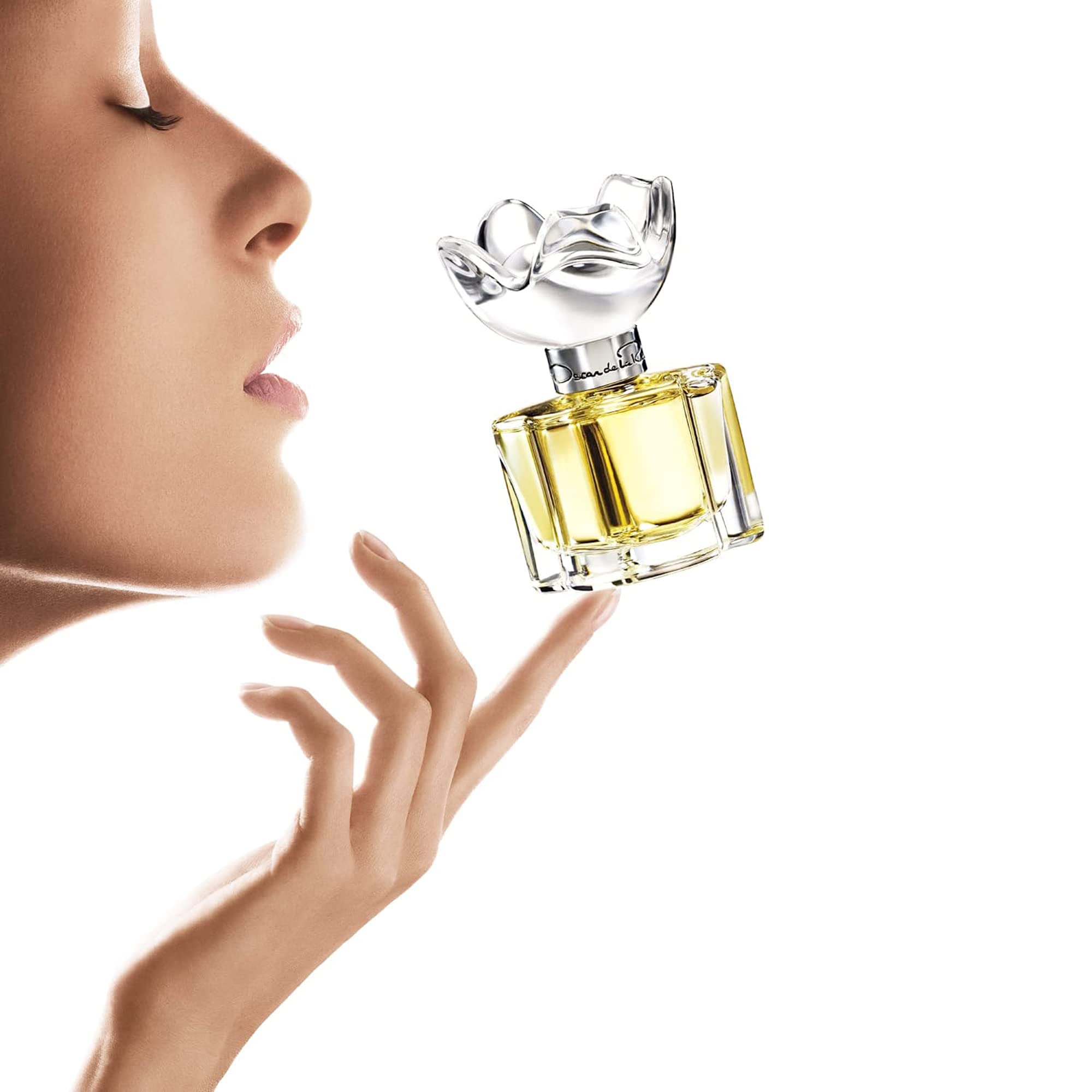 Esprit d’Oscar atomizer spray-ready bottle for travel-friendly fragrance