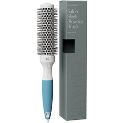 Osensia round brush close-up bristles for smooth salon blowouts.