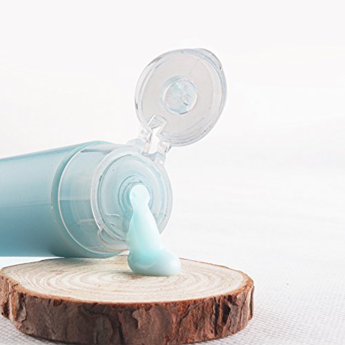 OTO screw-cap bottles prevent spills during weekend trips.