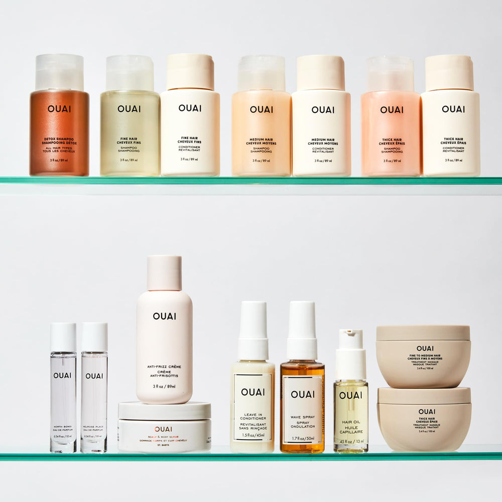 Rutina diaria con OUAI Fine para cabello sano y manejable.
