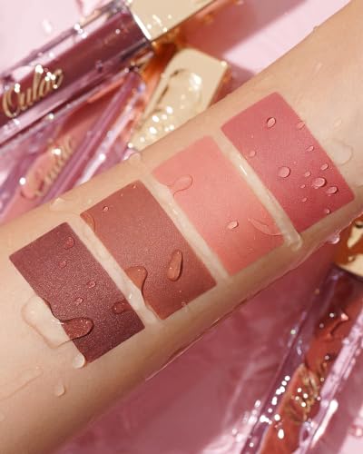 Oulac pigment-rich formula delivers full coverage in a single swipe.