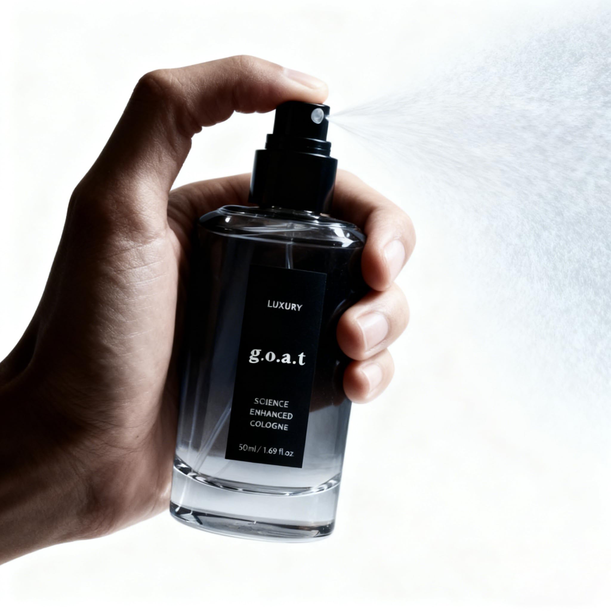 OUSHANG Midnight Marine Man ingredients closeup details of fragrance composition.