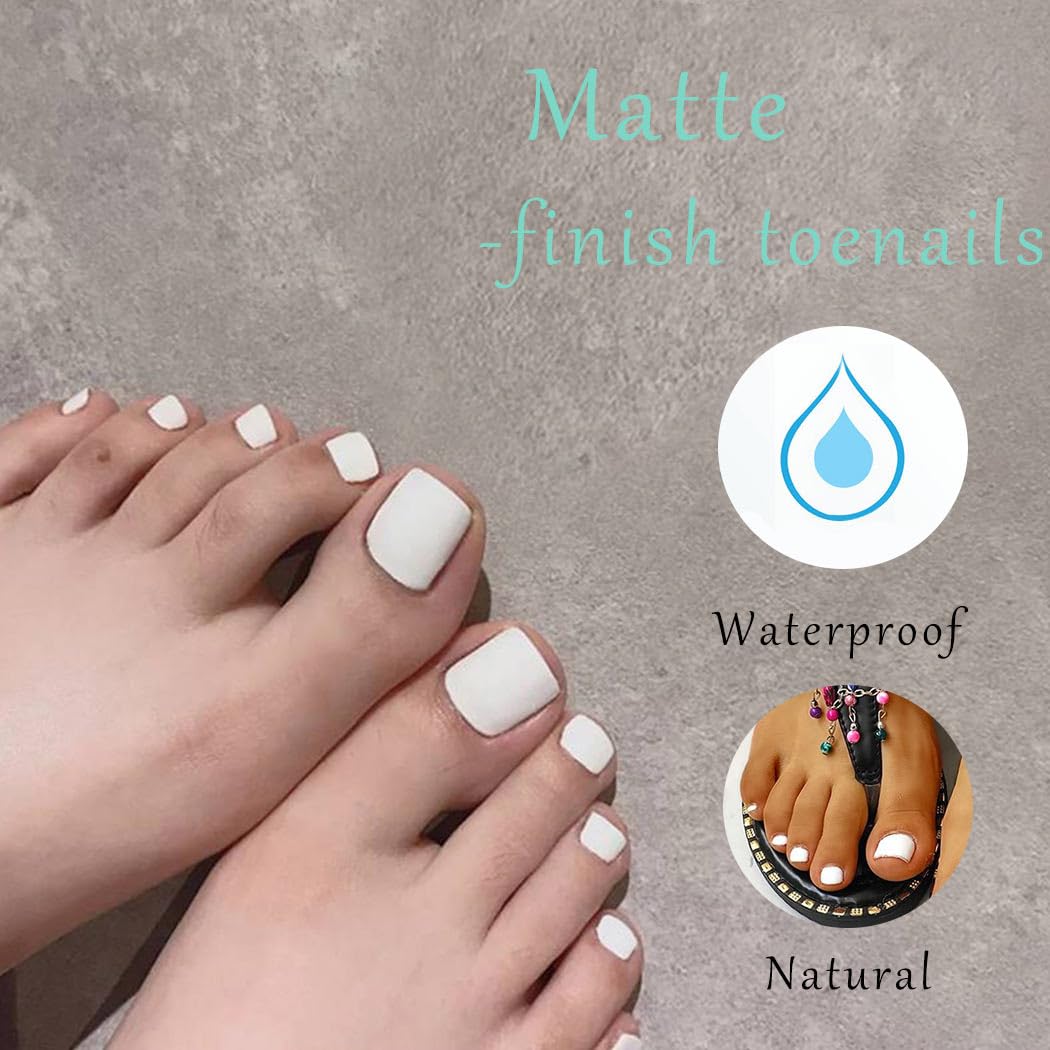 Outyua toe nails matte close-up showing smooth finish and square shape