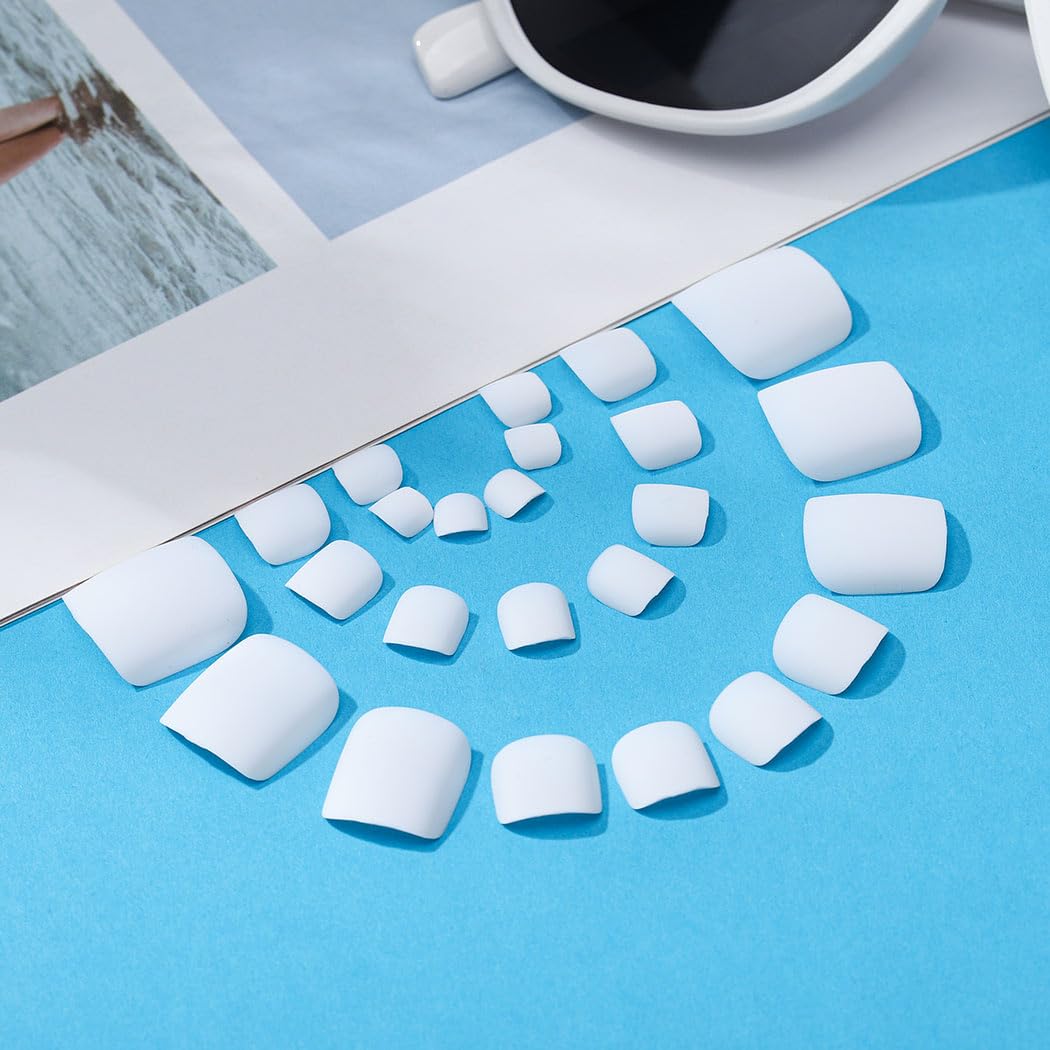 Outyua toenails ideal for wedding or party-ready styling