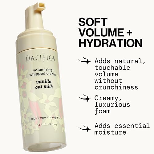 Aplicación de Pacifica Mousse en cabello húmedo define textura sin apelmazar.