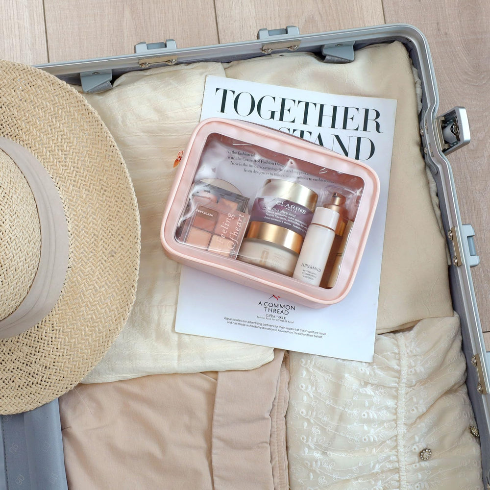 PACKISM Ideal car organizer for sunglasses, cables, and snacks.