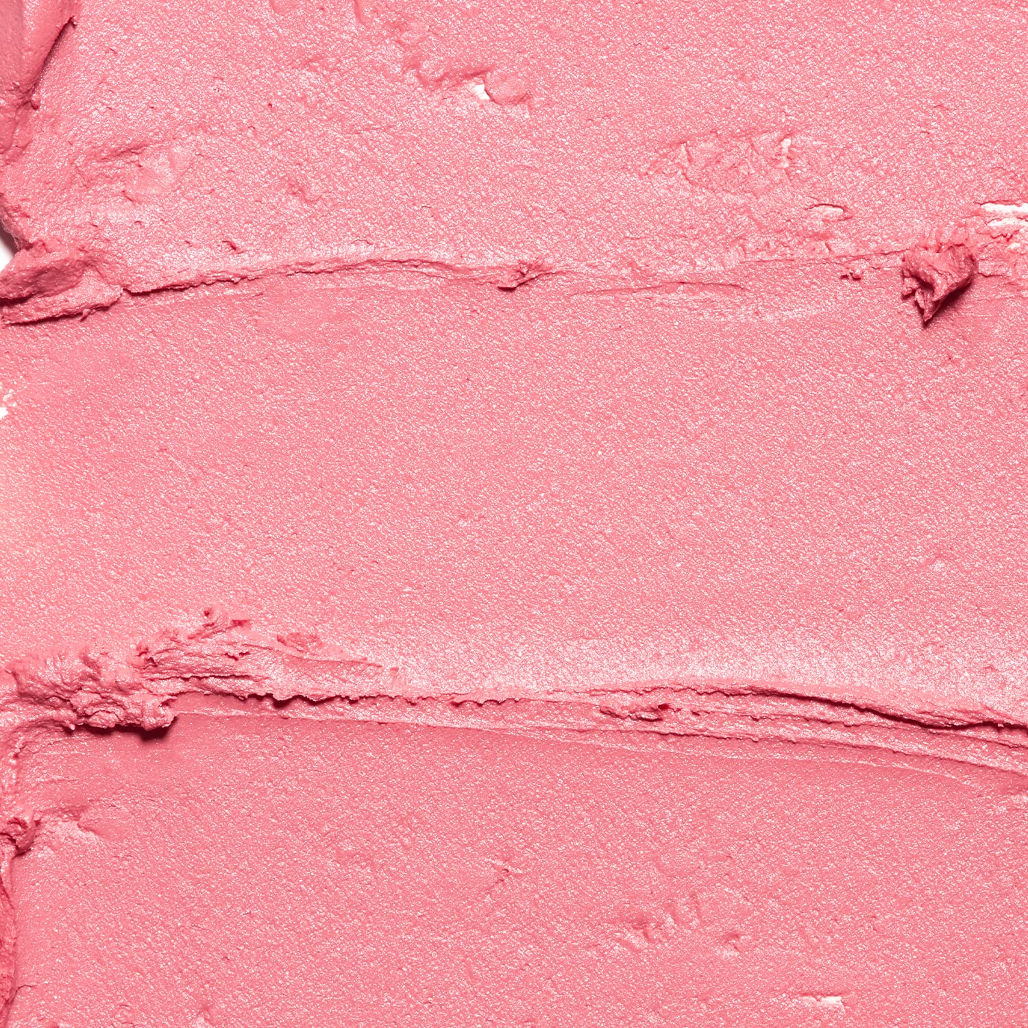 Palladio I'm Blushing: textura ligera con brillo sutil para un aspecto natural.