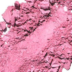 Palladio Rubor Mate Rosa Frambuesa, muestra de color duradera en la piel.