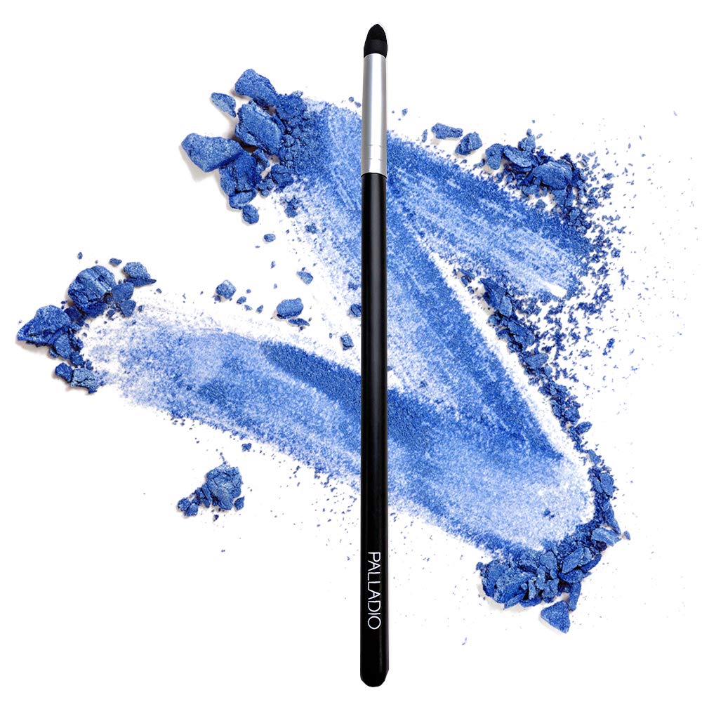Palladio Smudge Brush used along lash line for precise line diffusion.