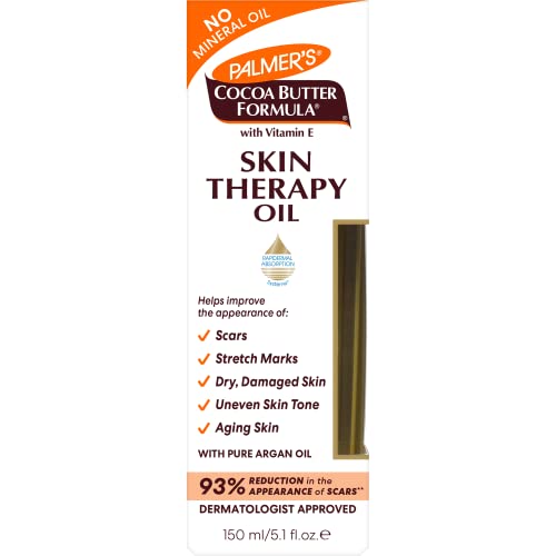 Aplicación del Palmer's Skin Therapy Oil sobre la piel para nutrición diaria