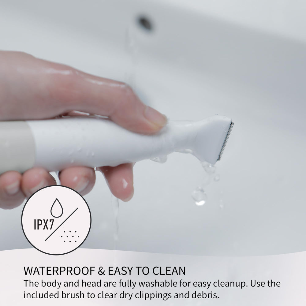 Panasonic ES-WV62-H waterproof design supports wet or dry use.