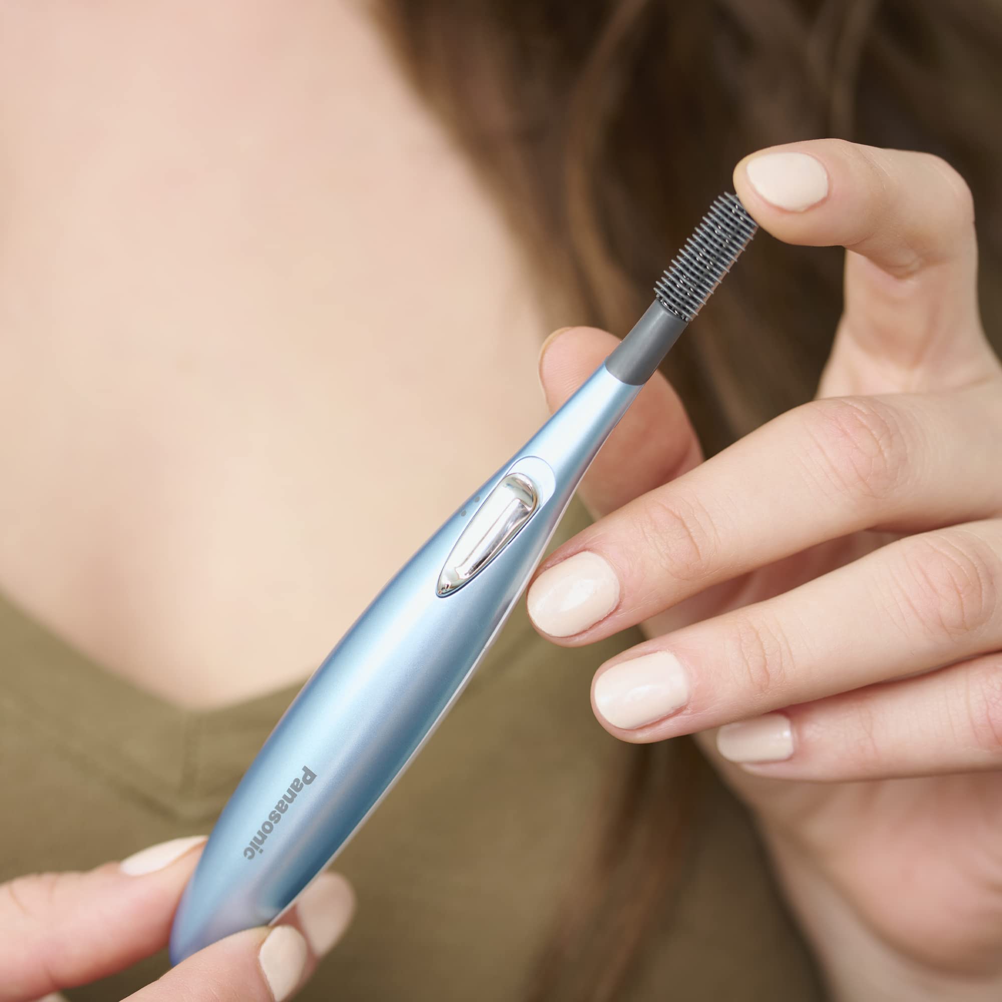 Panasonic eyelash curler cleaning brush included for maintenance