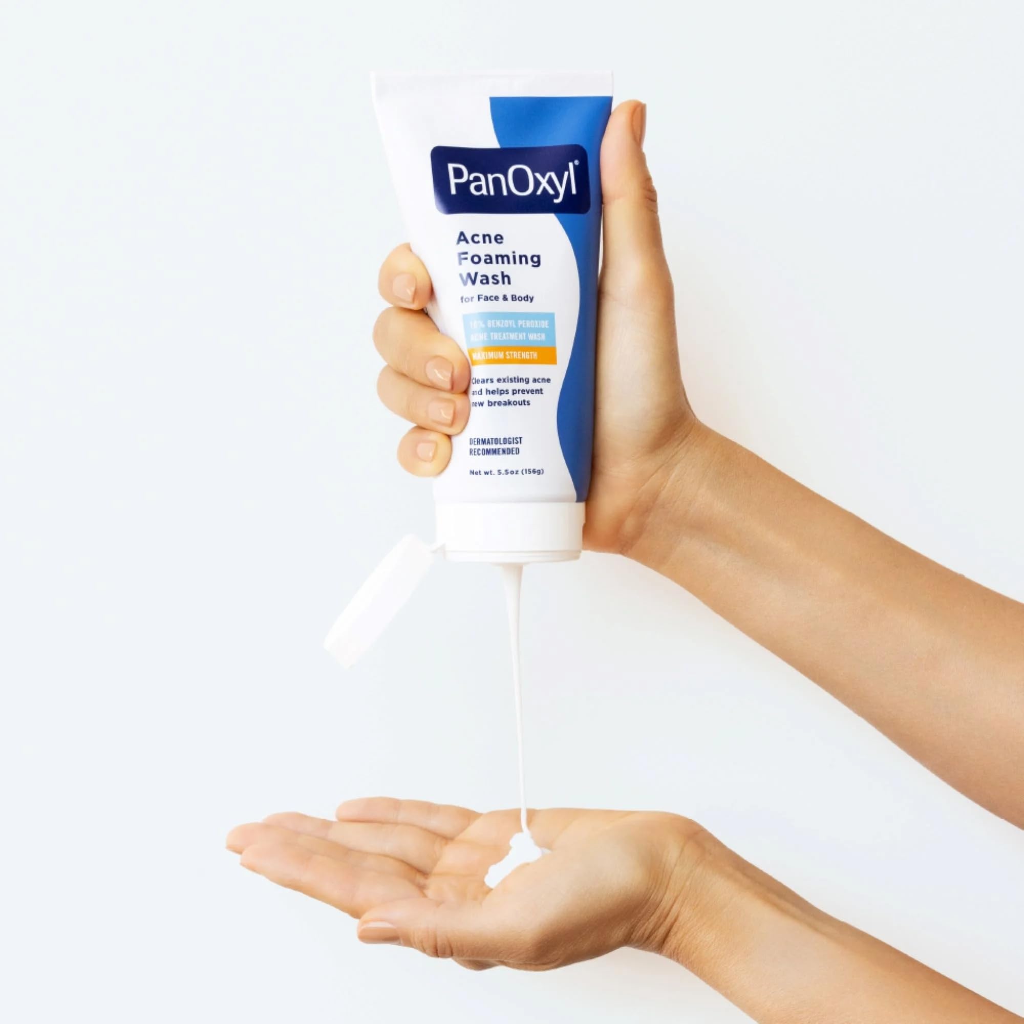Rutina diaria con PanOxyl 10% que limpia poros y piel.