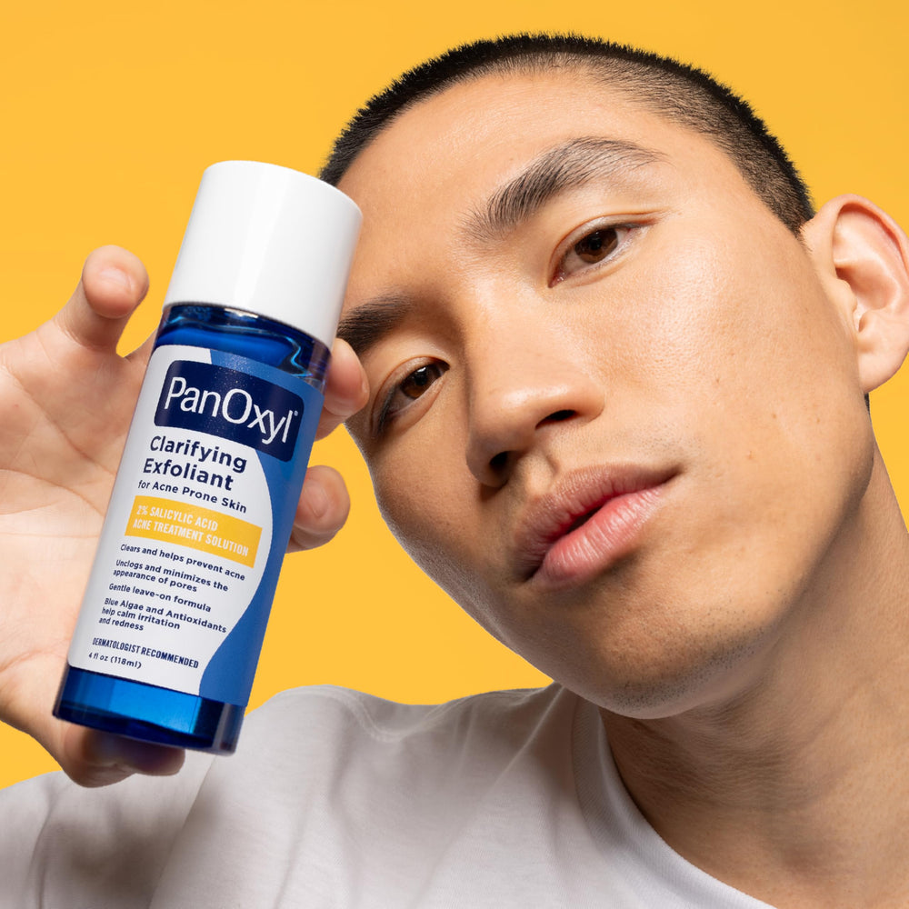 Rutina diaria de cuidado facial con PanOxyl para piel propensa al acné.