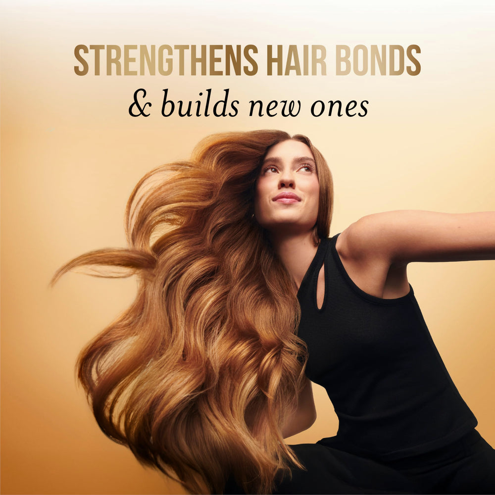 Pantene Keratin Leave-In helps control frizz and enhances daily manageability.