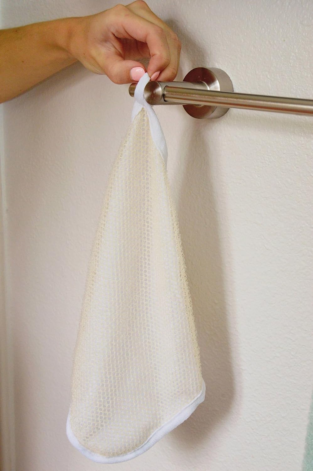 PARADISO Evriholder replaces loofah for deluxe cleansing.