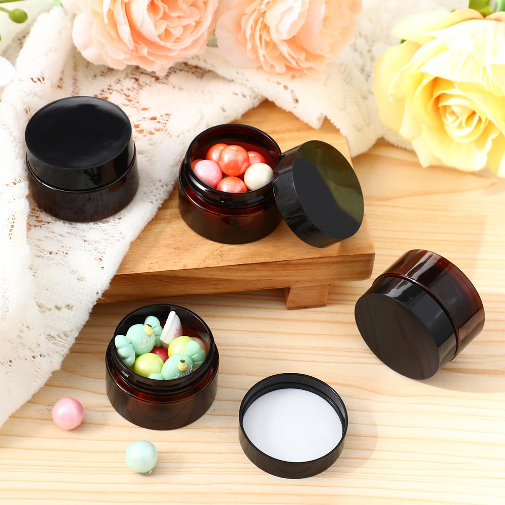 Patelai durable PET plastic jar resists impact on trips.