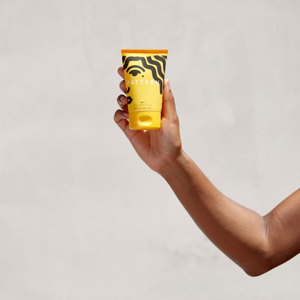 PATTERN Beauty mini gel, definición suave y flexibilidad en cada rizo.
