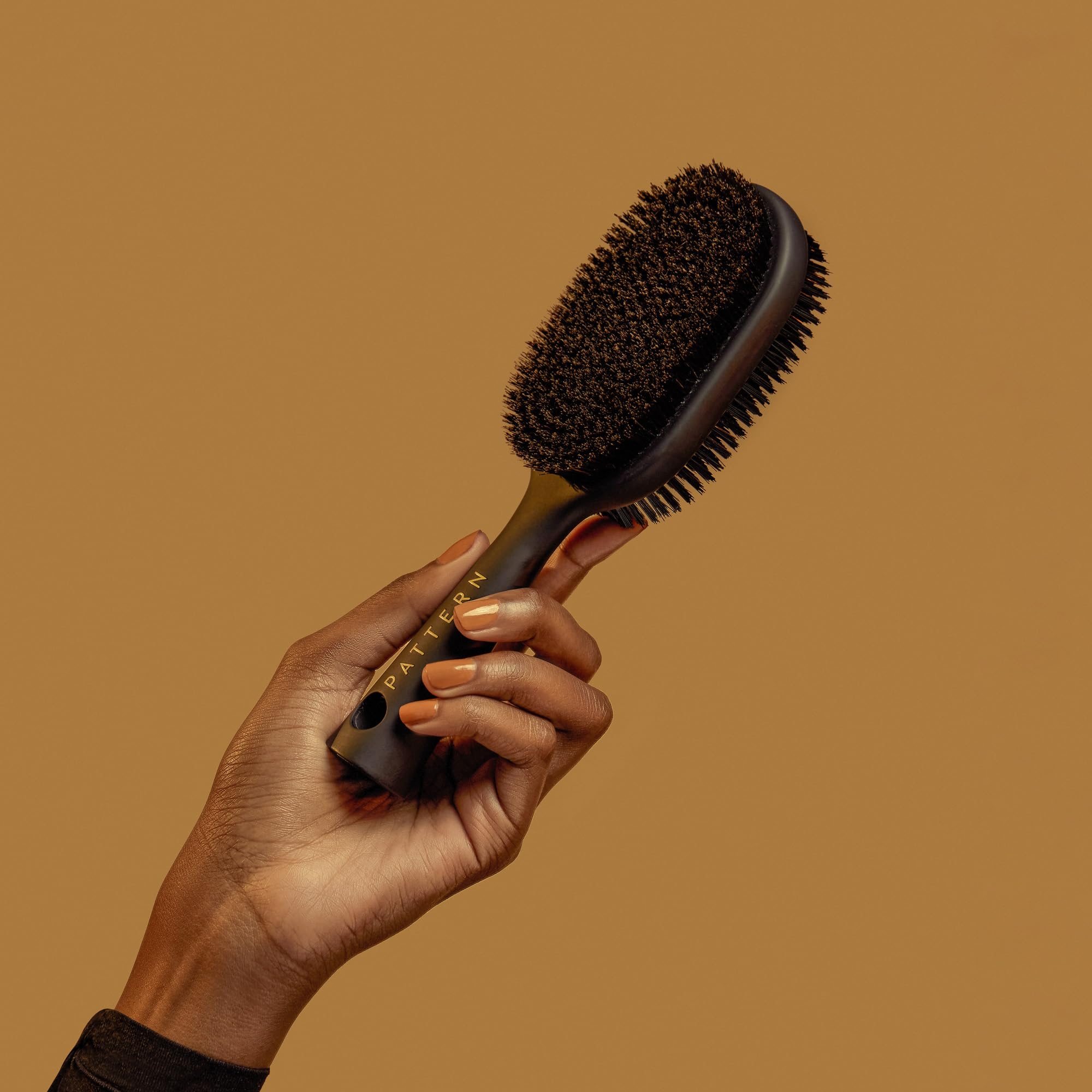 PATTERN ergonomic-handle design for comfortable, precise styling.