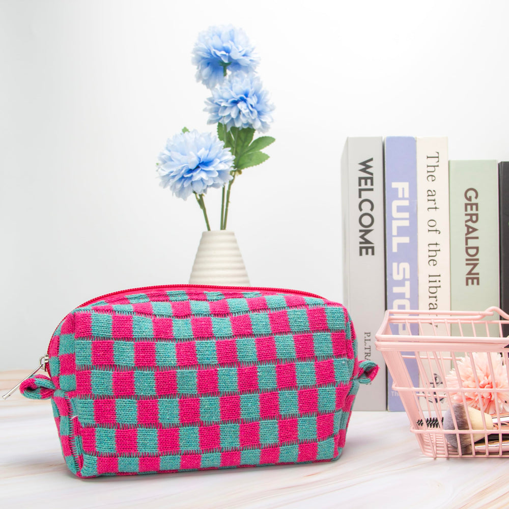 PAZIMIIK six-piece mix-color case keeps travel essentials neatly organized