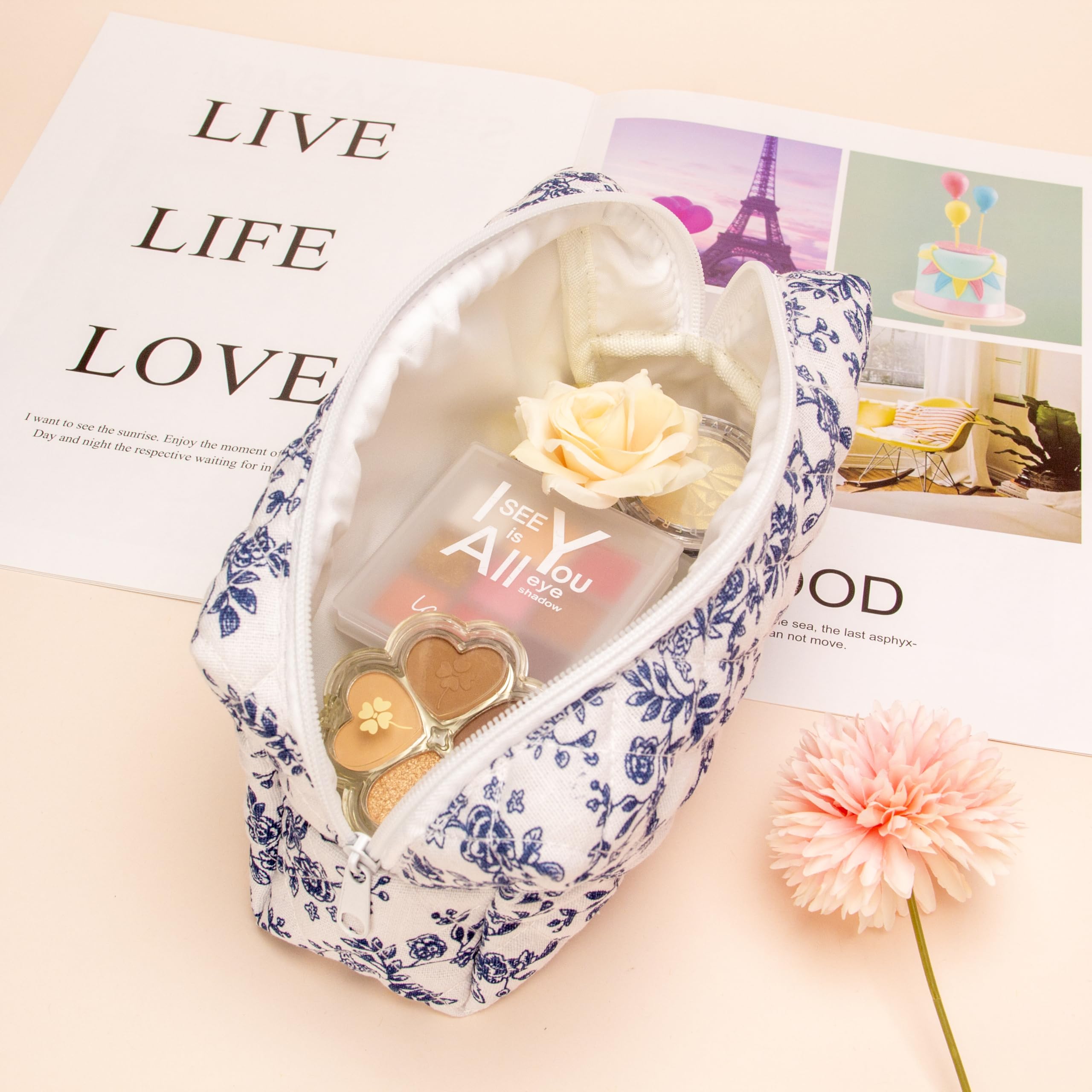 PAZIMIIK bag with zipper-close detail and compact portable design