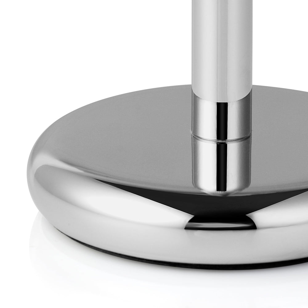 Perfecto Deluxe chrome stand base detail emphasizes weighted stability for daily use