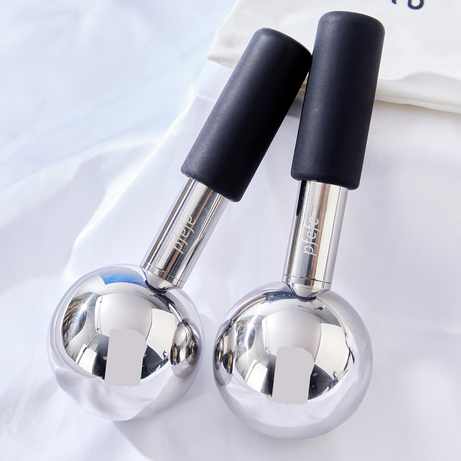 Pfefe unbreakable design reduces worry from accidental drops.