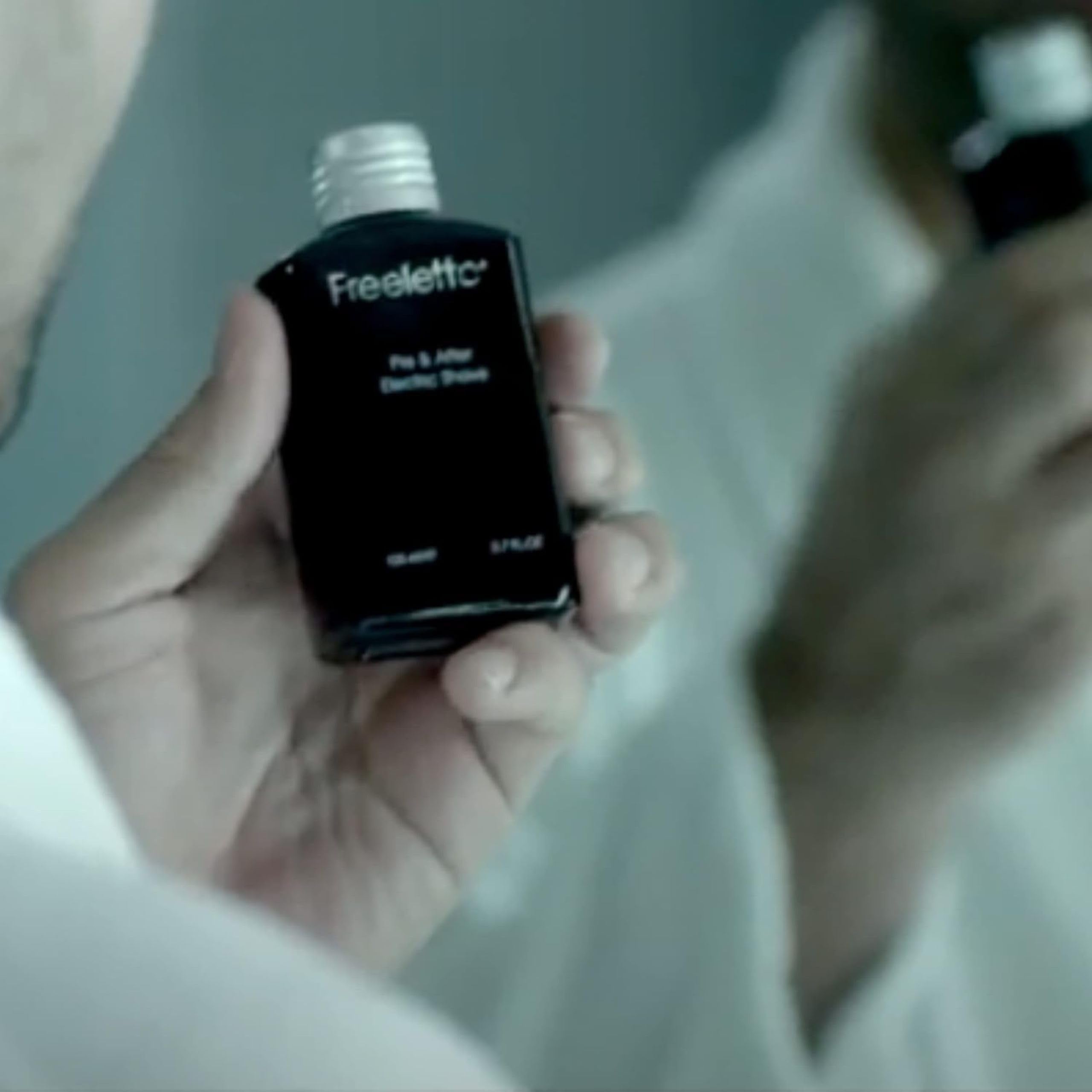 Pherolink Freelette aftercare use shows post-shave soothing benefits
