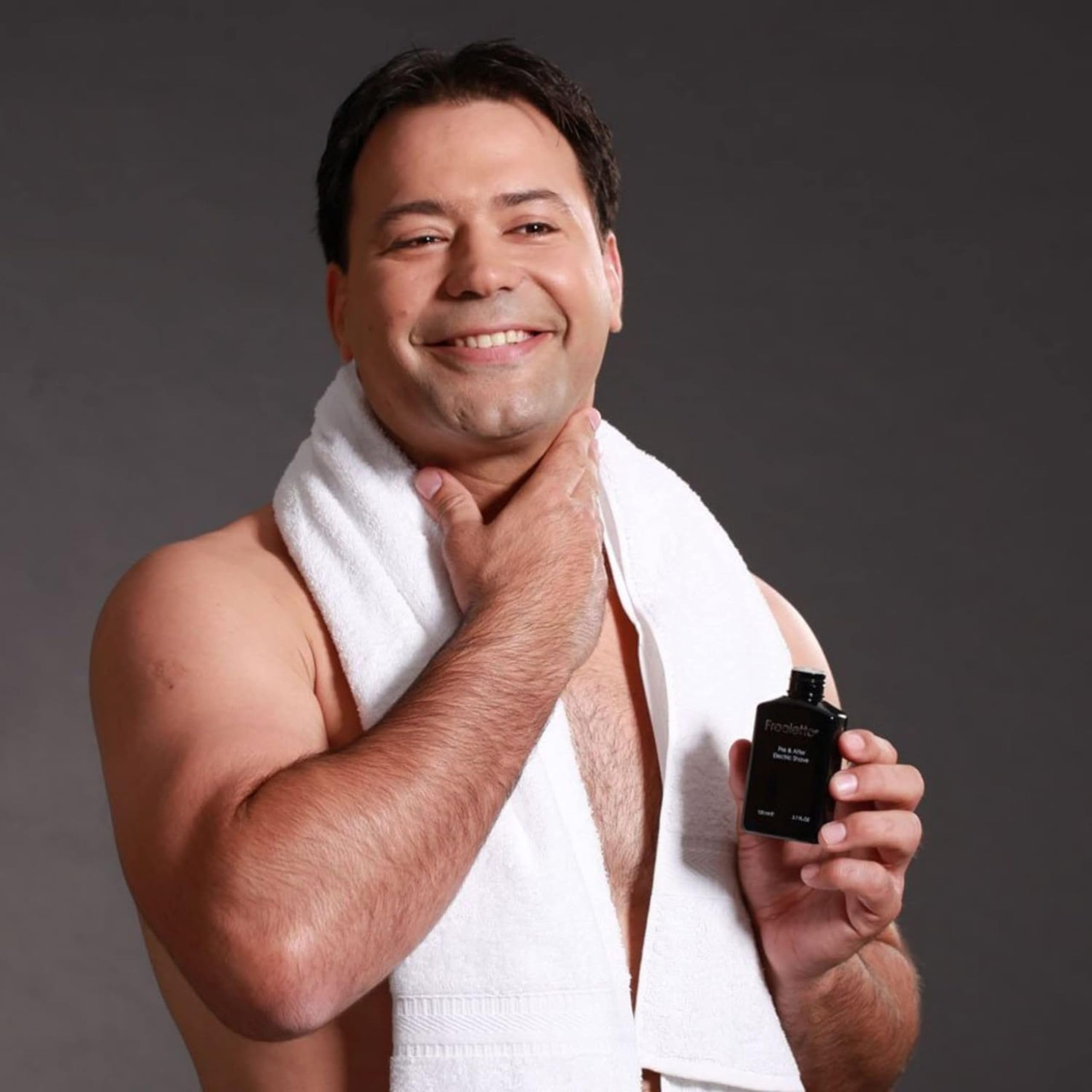 Pherolink Freelette packaging displayed beside an electric shaver