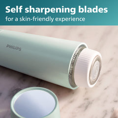 Philips Beauty Series 5000 built in mirror and LED light for precise grooming