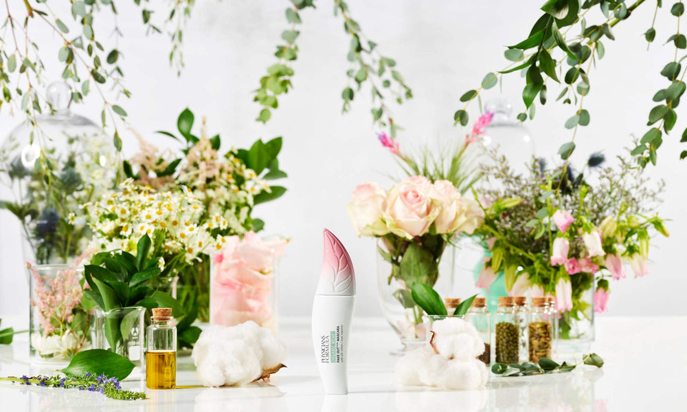 Physicians Formula Organic Wear lash-boosting mascara on lashes delivering length and volume