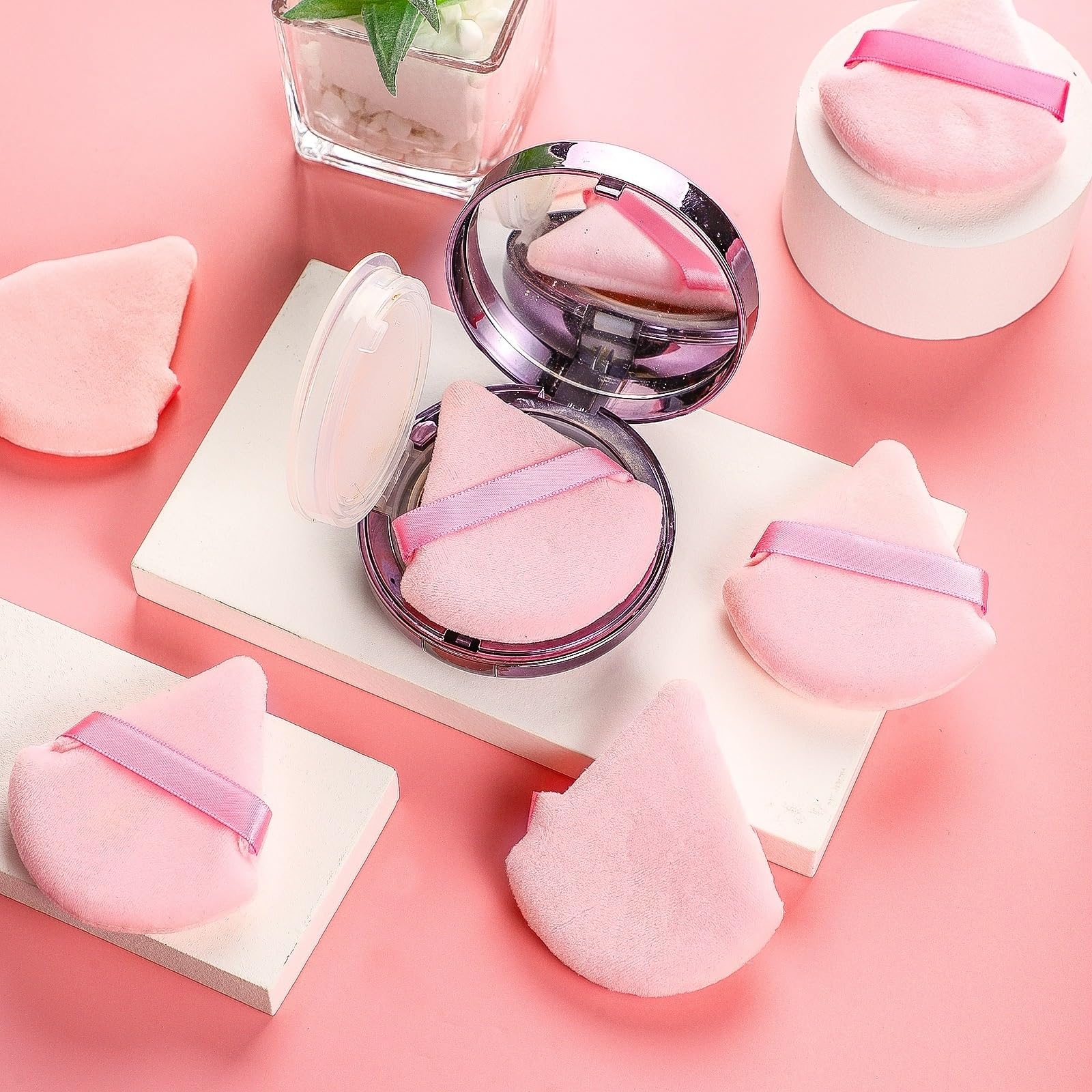 Pimoys velour texture puff delivers smooth makeup onto skin.